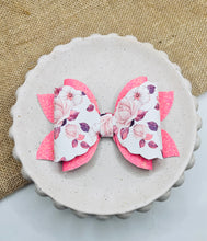 Load image into Gallery viewer, Lily Bows