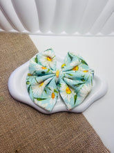 Load image into Gallery viewer, Poppy Bows (Patterned)