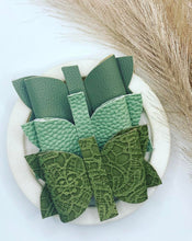 Load image into Gallery viewer, Penelope Bows