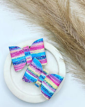 Load image into Gallery viewer, Medium Piggy Tails