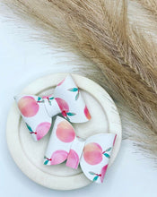 Load image into Gallery viewer, Medium Piggy Tails