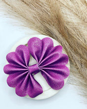 Load image into Gallery viewer, Beverley Frances Bows