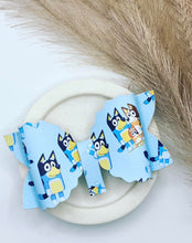 Load image into Gallery viewer, Large Oakley Bow