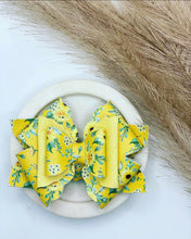 Load image into Gallery viewer, Maria-Belle Bow