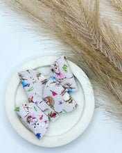 Load image into Gallery viewer, Medium Piggy Tails