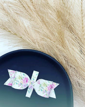 Load image into Gallery viewer, Layla Bow