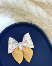 Load image into Gallery viewer, Petite Sailor Bows