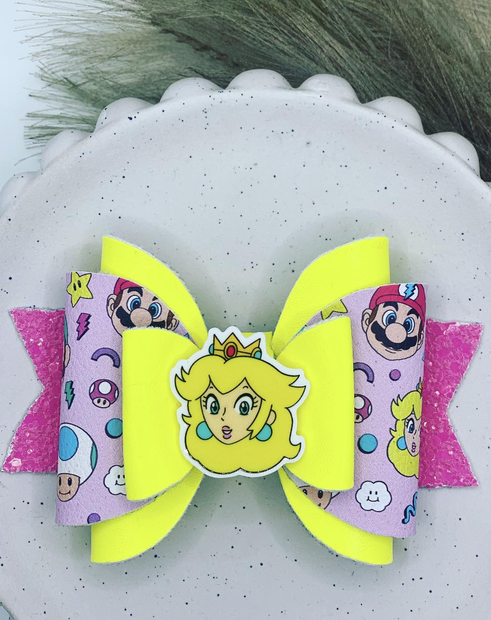 Blonde Princess 'Ivy Planar Bow'