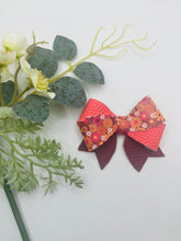 Load image into Gallery viewer, Amy Bows
