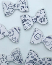 Load image into Gallery viewer, Colour me in ‘Piggy Tails’
