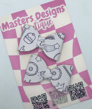 Load image into Gallery viewer, Colour me in ‘Piggy Tails’
