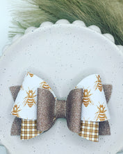 Load image into Gallery viewer, Pebbles Bow
