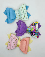 Load image into Gallery viewer, Zaylee Bow (Double Layer)
