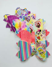 Load image into Gallery viewer, Zaylee Bow
