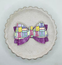 Load image into Gallery viewer, Lila Bow
