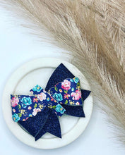 Load image into Gallery viewer, Amy Bows
