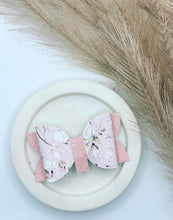 Load image into Gallery viewer, Penelope Bows
