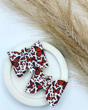 Load image into Gallery viewer, Medium Piggy Tails
