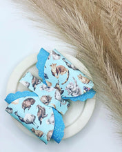 Load image into Gallery viewer, Lacey Bows
