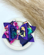 Load image into Gallery viewer, Maria-Belle Bow
