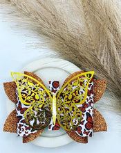 Load image into Gallery viewer, Maple Butterfly Bows
