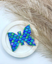 Load image into Gallery viewer, Little Splash Bow
