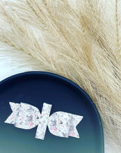 Load image into Gallery viewer, Layla Bow
