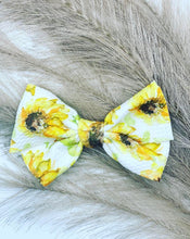 Load image into Gallery viewer, Anastasia Bows
