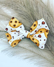 Load image into Gallery viewer, Anastasia Bows
