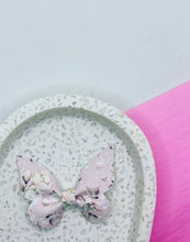 Load image into Gallery viewer, Butterfly Kisses
