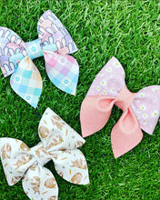 Load image into Gallery viewer, Petite Sailor Bows
